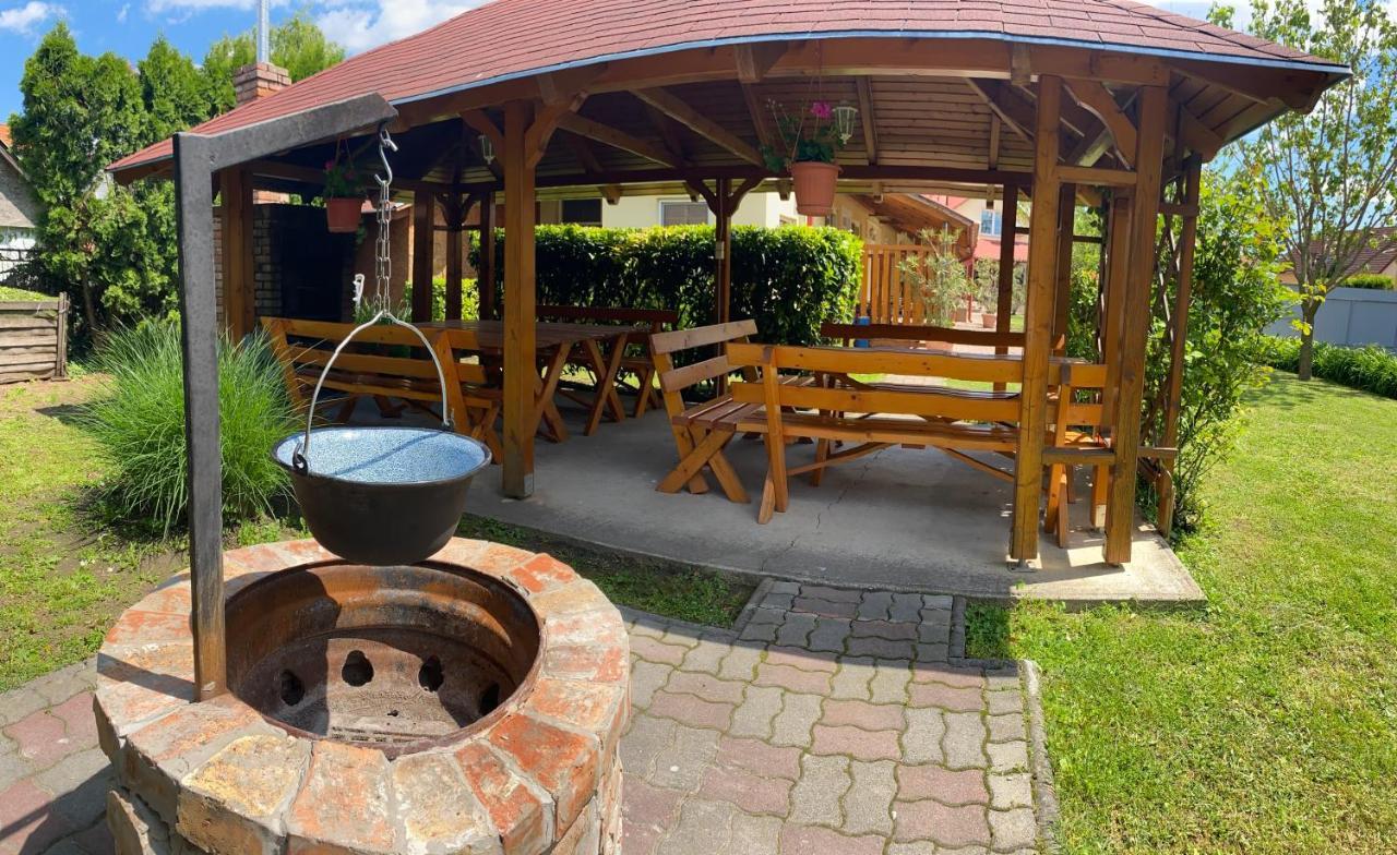 Zam-Zem Holiday Apartman Hajdúszoboszló Exteriör bild